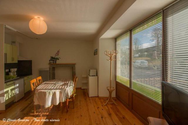 Village De Nasbinals Aubrac Electro Velo Exterior foto